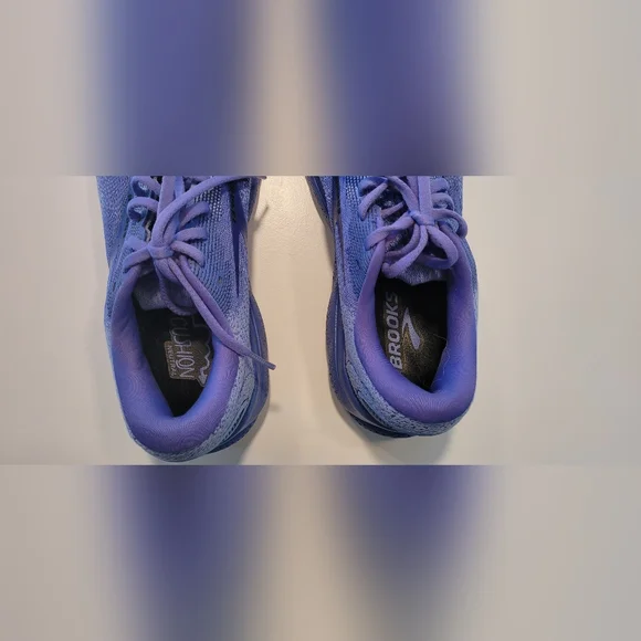 Brooks Ghost 16 Size 9 1/2 - Picture 8 of 12